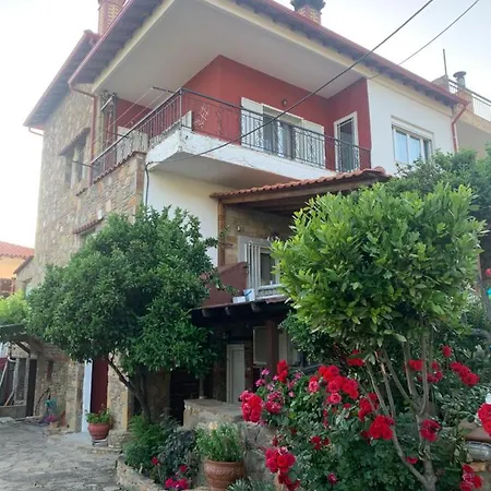Petrino House With Garden Apartment